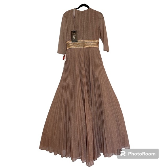 Mac Duggal | Shimmering Metallic Pleated Ballgown In Rose Gold Size 4 NEW #30700 - Picture 3 of 16